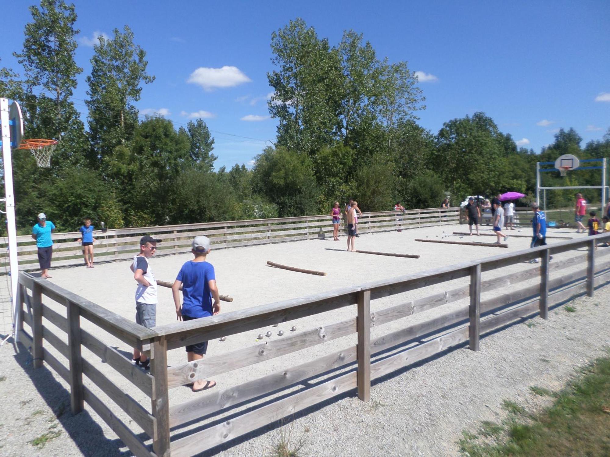 Camping Aubigny-Les Clouzeaux Aubigny  Exterior photo